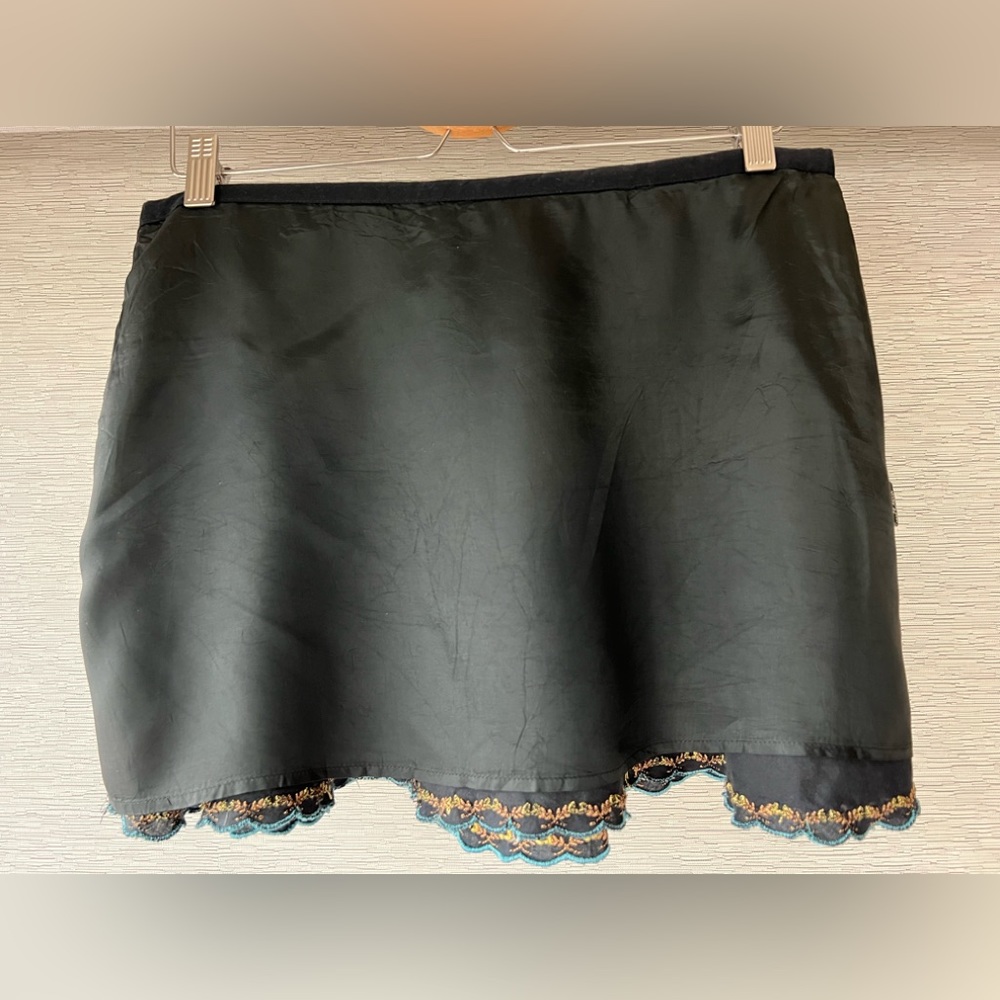 BCBG Maxazria Mini Skirt - Picture 5 of 9